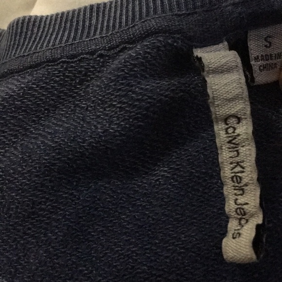 🚫Sold. Calvin Klein woman’s pullover sweatshirt - Picture 7 of 8